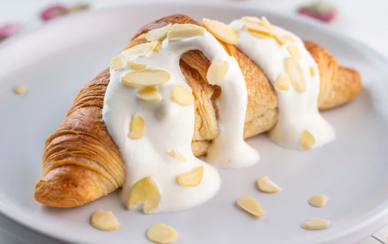 Rogljički s sirnim prelivom